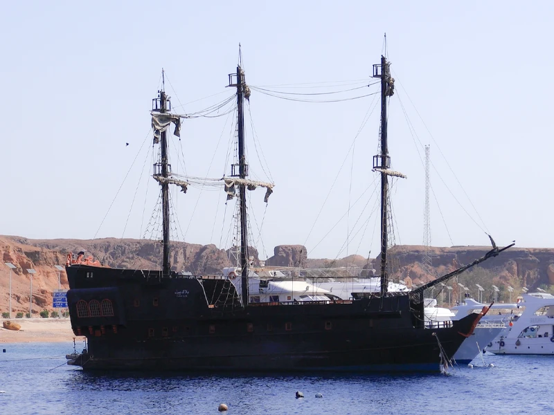 pirates-boat-excursion-white-island-sharm Pirates themed boat visiting White Island in Sharm El Sheikh