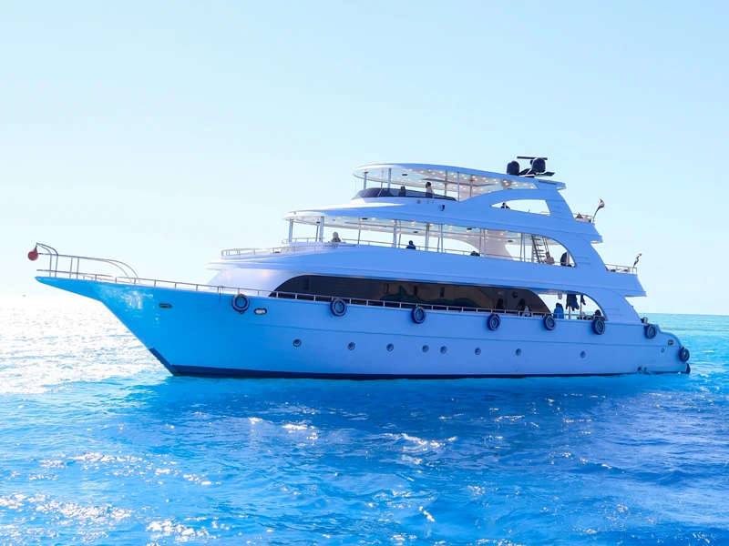 private-boat-charter-white-island-sharm-el-sheikh Private yacht on a sea excursion to White Island in Sharm El Sheikh