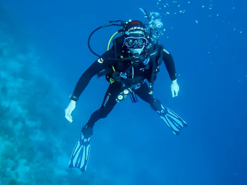 scuba-diving-sharm scuba diver in sharm red sea